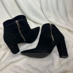 Forever 21 pointed toe heel boots / size 8.5 / black with gold zipper